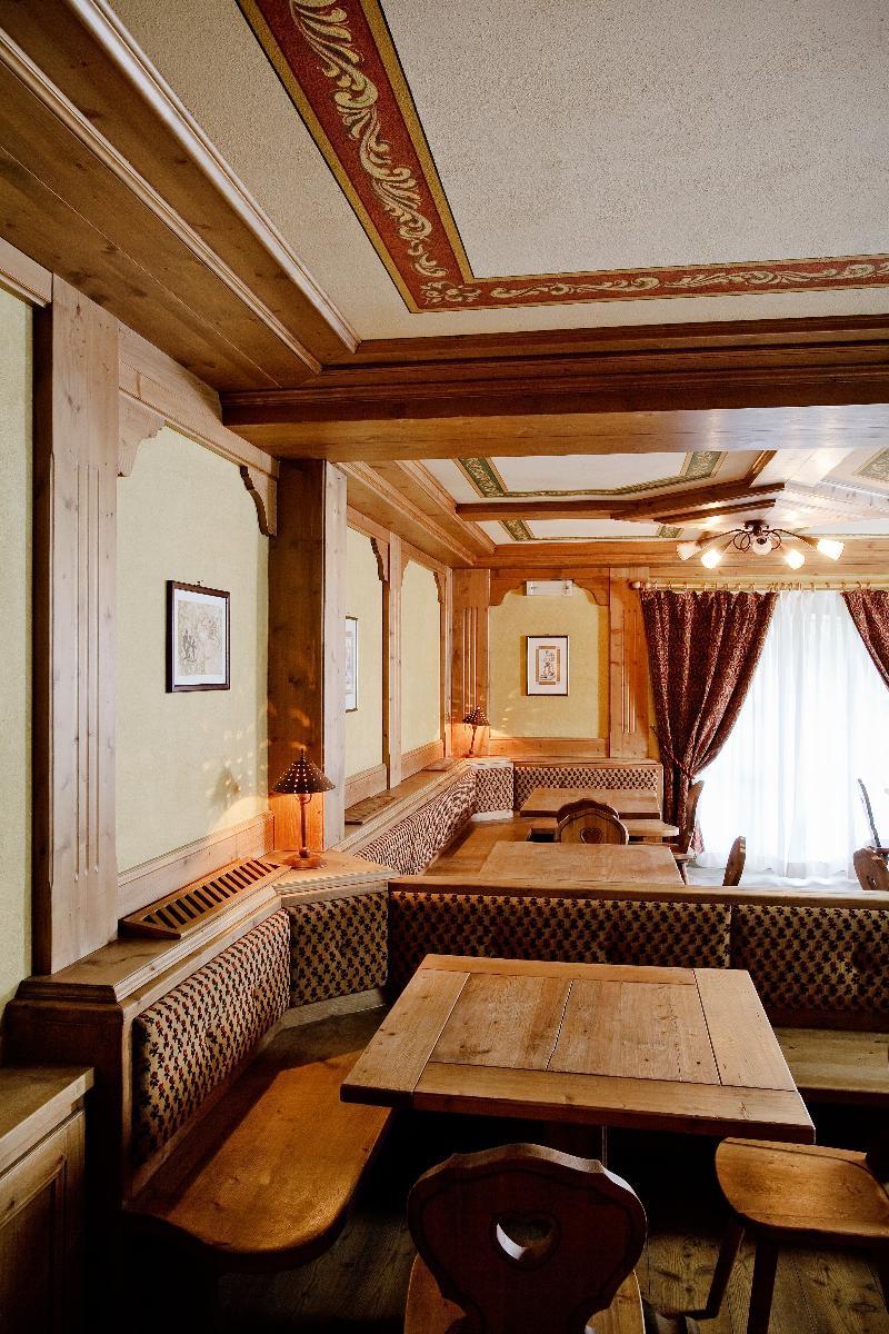 Hotel Perla مادونا دي كامبيليو المظهر الخارجي الصورة