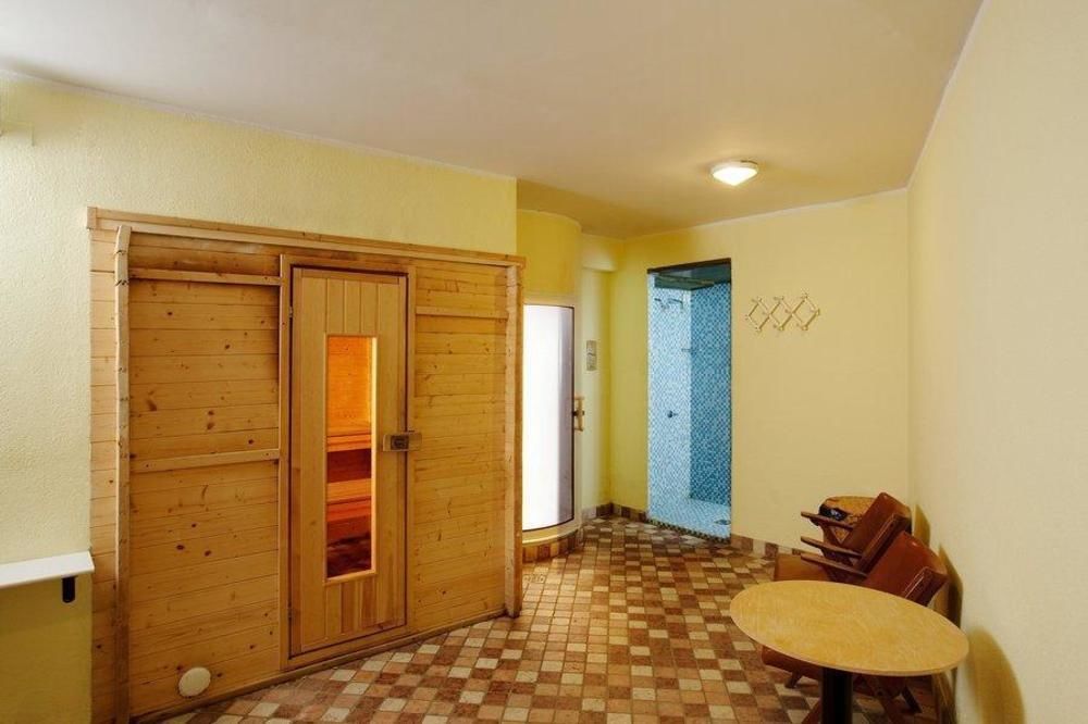 Hotel Perla مادونا دي كامبيليو المظهر الخارجي الصورة