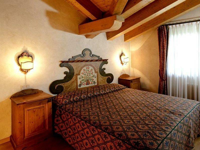 Hotel Perla مادونا دي كامبيليو المظهر الخارجي الصورة