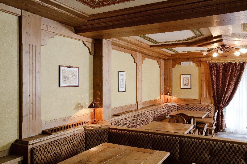Hotel Perla مادونا دي كامبيليو المظهر الخارجي الصورة